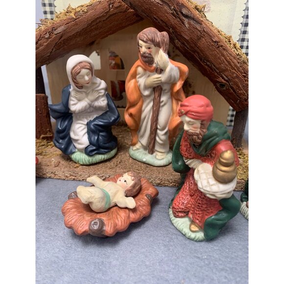 Vintage Cobble Creek Nativity Scene Figurine Set with Stable - Picture 13 of 16